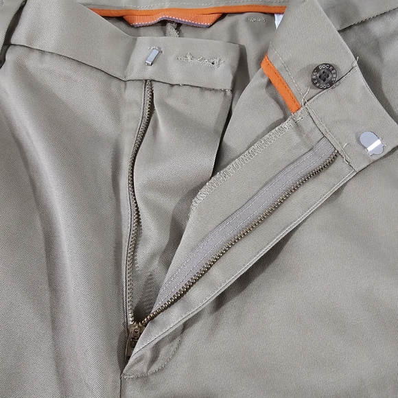 Dockers D3 Classic Fit Khaki Pants Mens 36x32 Beige Straight - Picture 4 of 13